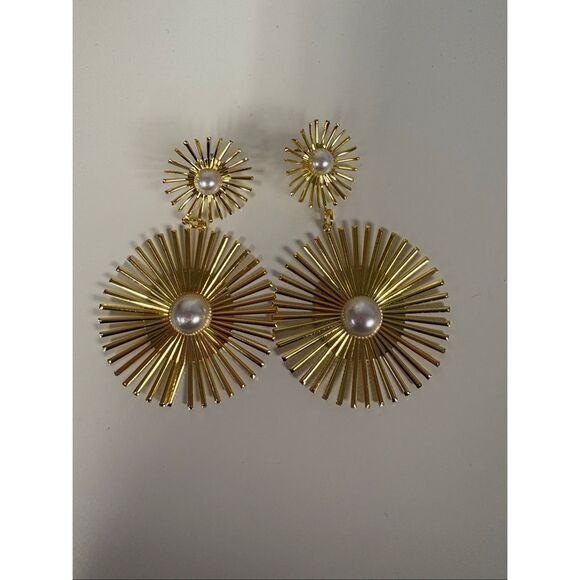 Gold Sunburst Statement Earrings pearl - Picture 3 of 3